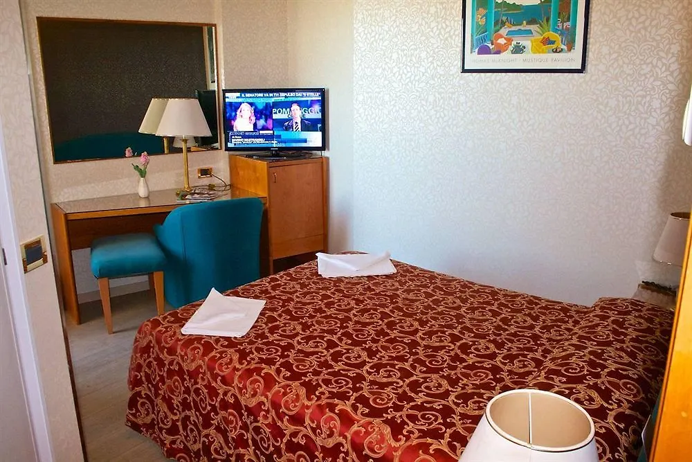 Hotel Kursaal Rimini 3*,
